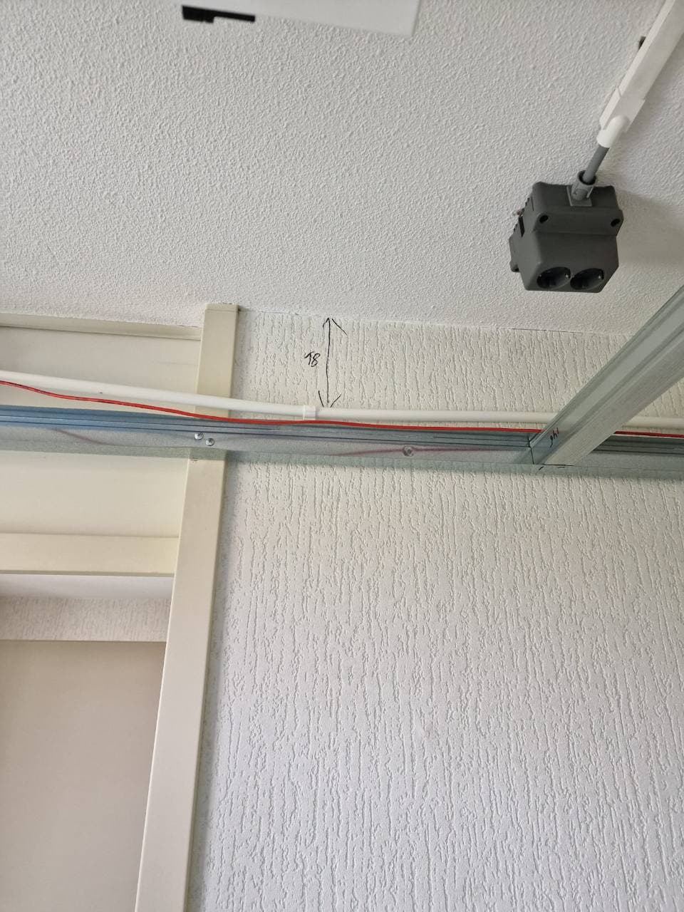 Afbouwconstructie rond een WTW-installatie