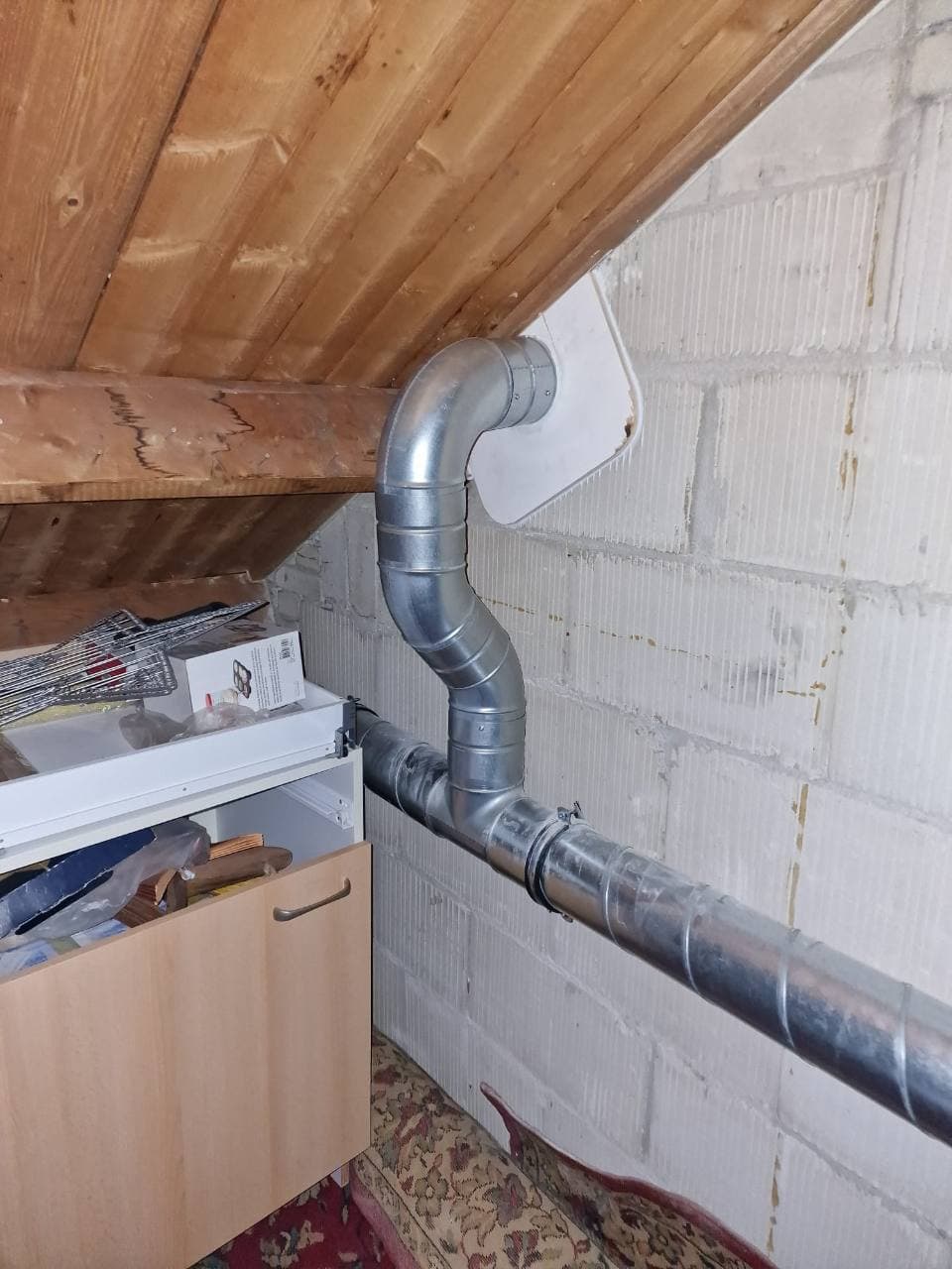 Nieuw mechanisch ventilatiekanaal in een woning in Maarssen